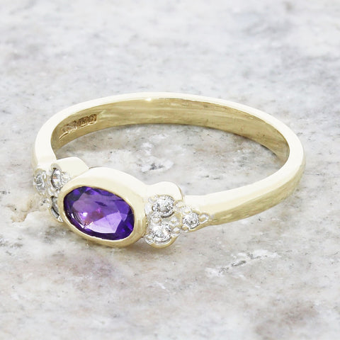 Pre Owned 9ct Yellow Gold Amethyst and Diamond Ring