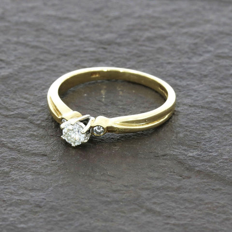 Pre Owned 9ct Yellow Gold 0.22ct Diamond Solitaire Ring | H&H Jewellers